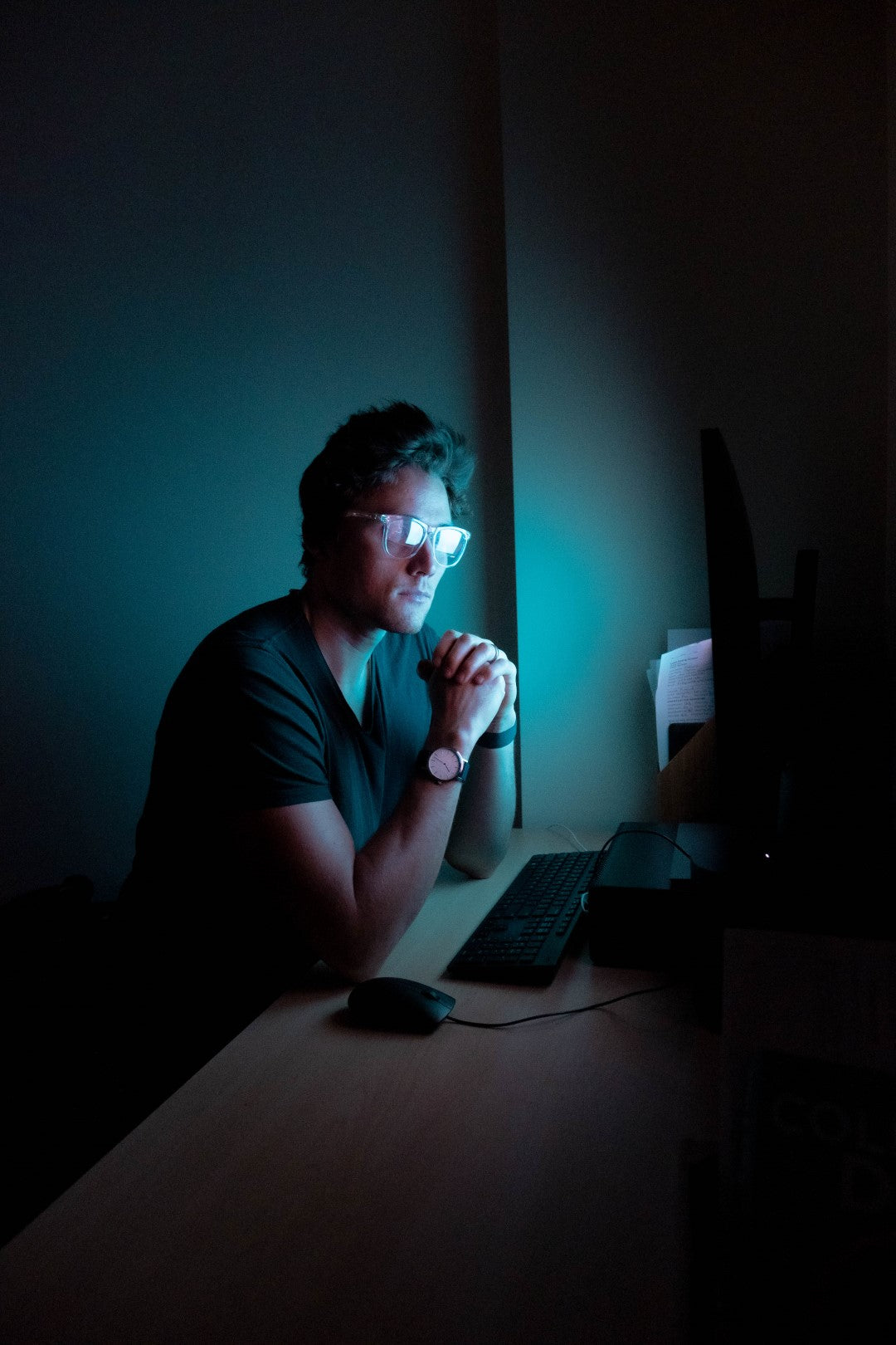 How Blue Light Blocker Glasses Can Help You